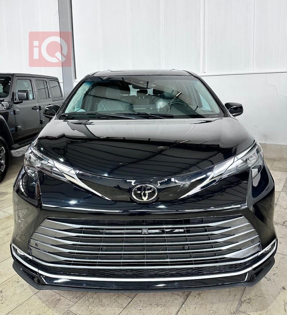 تويوتا سيينا